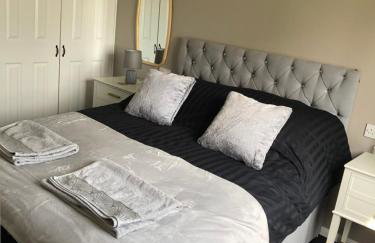 Spacious Lodge With Hot Tub - Foto 19