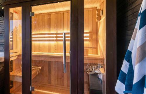 Wow Views! Hot Tub, Sauna, 85 inch TV, Pool Table - Foto 6