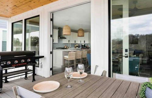 Luxury Lake LBJ Waterfront Home with Hot Tub and Boat Slip - Foto 32