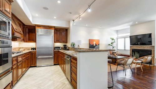 Your Home in San Diego - Two-car Garage - Foto 5