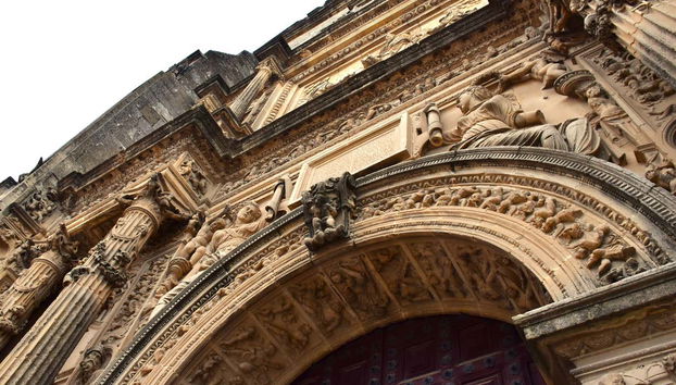 Detalles de la Sacra Capilla del Salvador
