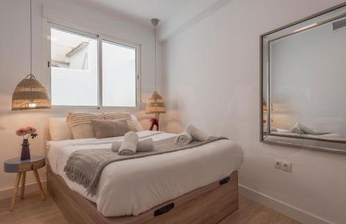 Peaceful & bright apartment with patio - Center - Foto 28