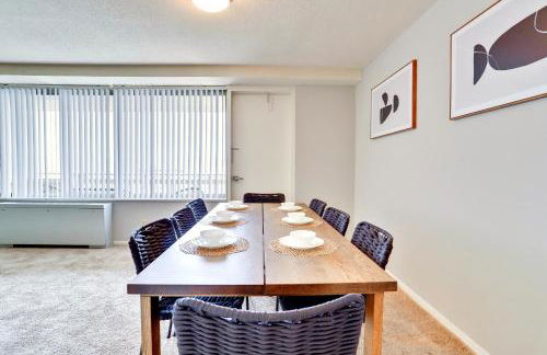 Family-Sized 3BR Retreat Minutes from Reagan National - Photo 19