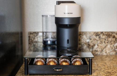 Amber Tide - Bright 1BR Marina Gem Ocean View - Foto 8