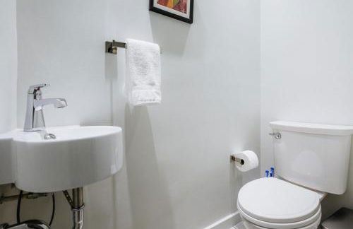 H Street 2br w wd nr restaurants WDC-760 - Foto 13