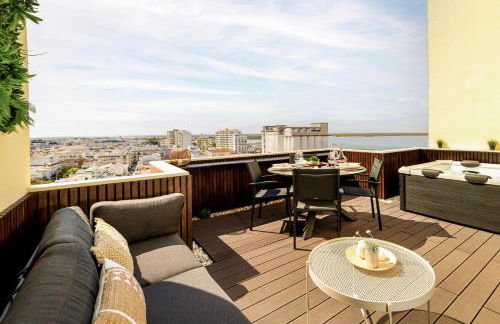 Top-Floor 2BR, Sea and city Views & Jacuzzi - Foto 1