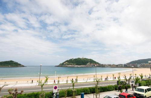 BREATHTAKING TERRACE VIEWS in luxury apartment - by www,SanSebastianApartments,es - Foto 6