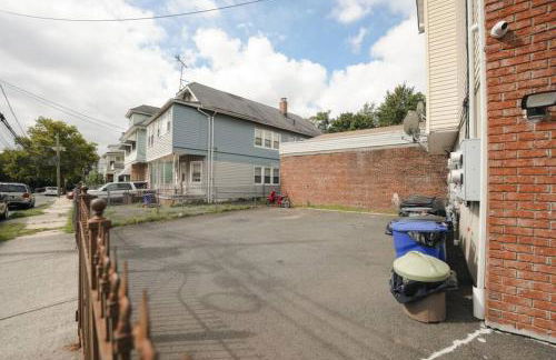 Newark Liberty Brick House - Private Bedroom 1 - Foto 35