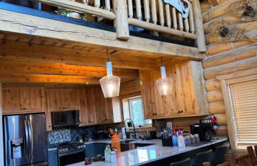 Dutch John Adventure Outpost, 2800 Sq Ft Log Home - Foto 24
