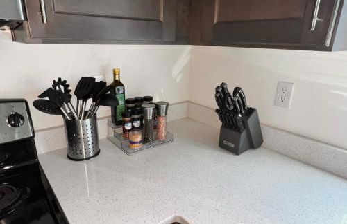 Modern & Stylish King bed WiFi - Foto 23