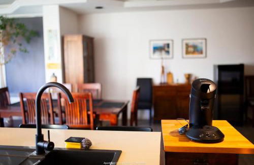 Große & voll ausgestattete Apartments, Studios, Doppelzimmer, Workspace, Parkplatz, Netflix, Prime & schnelles Wifi in ruhiger Lage mit Garten - Foto 52