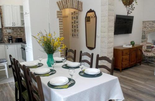 Old school apartment - Photo 7