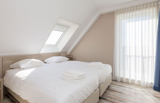 Holiday Home in Oostkapelle Near Forest - Photo 8