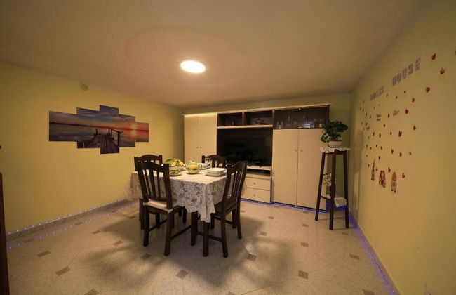 Dolls House Holiday Home - Photo 27