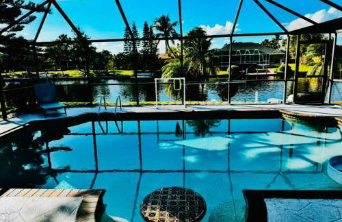 Hidden Secret Waterfront Retreat - Foto 8