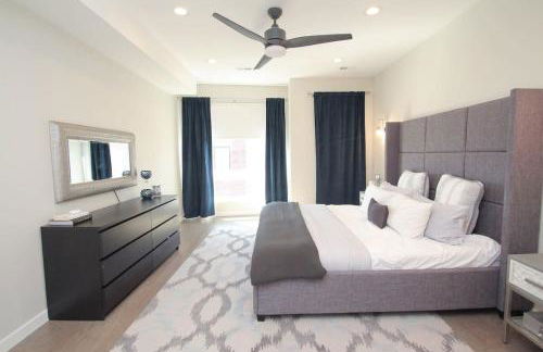 Sleek & Posh 4Bed-3 5Bath - RoofDeck - Sleeps 12 - Foto 14