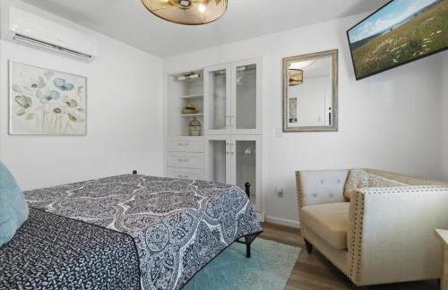 Lakefront w/ Private Dock, 2 Slips, Swim Mat, Firepit, & Covered Patio 44mm - Foto 24