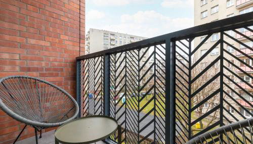 Elegant Apartment with Underground Parking and Balcony by Renters Prestige - Foto 5