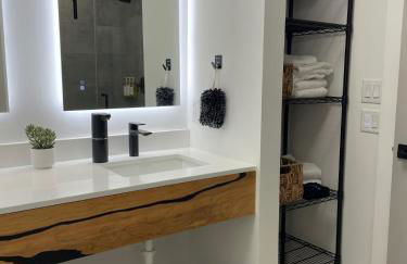 Fyrebird Place - Industrial Loft with Pavilion & Yard - Foto 22