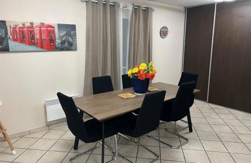 Peaceful 4 stars eco-friendly villa with private pool and parking - Foto 11