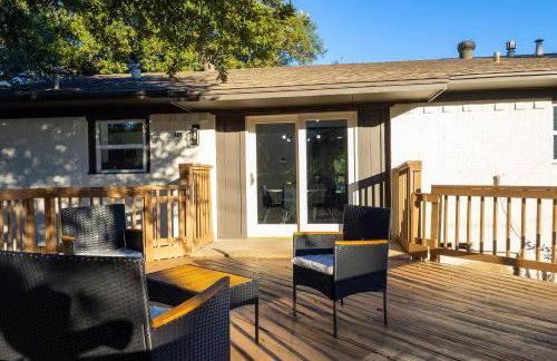 3BR Richardson Park Retreat With Deck Sleeps 11 - Photo 55