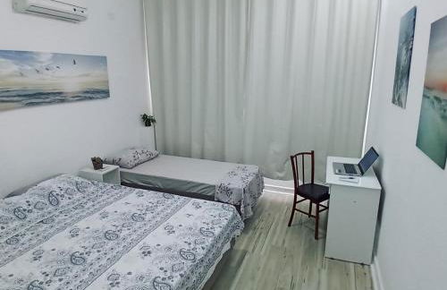 Ponta da Praia amplo 3dorm 3ban frente ao mar - Foto 22