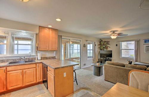 Peaceful Lakefront Houghton Lake Property with Patio - Foto 7