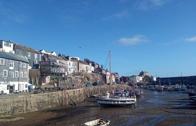 Cozy Courtyard Apt, Explore & Relax, Free Parking - Foto 31