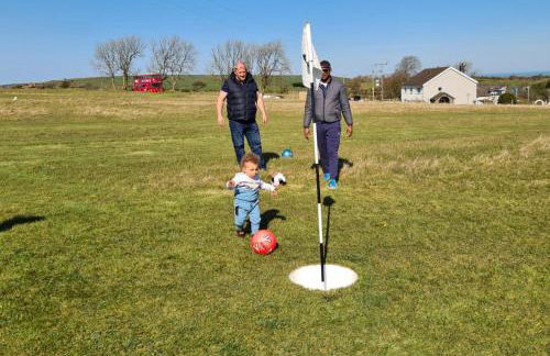 Trenewydd Farm Holiday Cottages - Foto 29
