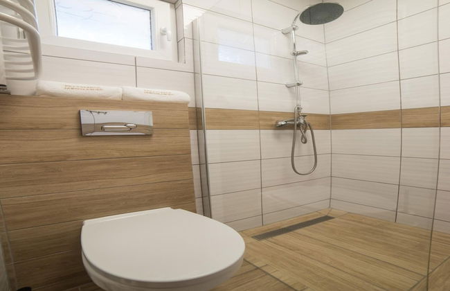 Spacious 3-room Apartment, Summer Pool - Photo 10