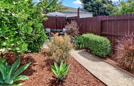 Top Location Walk to Dining, Shops & Near Beach CC E - Photo 16