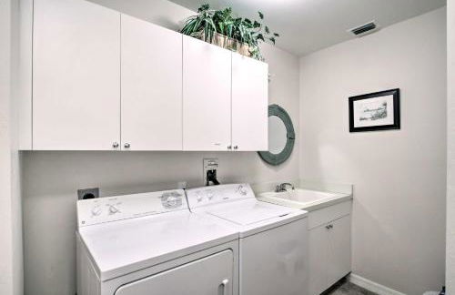 Waterfront Condo with Lanai and Views - Walk to Beach! - Photo 20