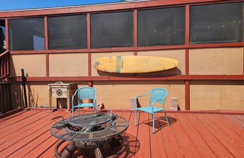 Huge 3k SQ FT Waterfront Home - Photo 6