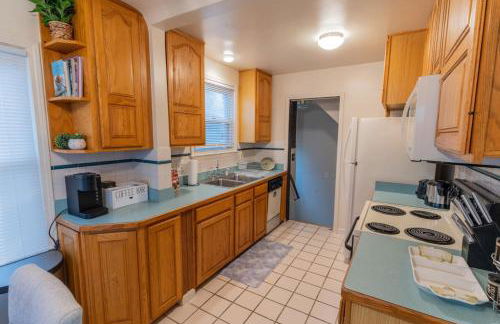 4 Bedroom 2 and a half bath that Sleeps 8 Near it all Ford Telegraph - Foto 31