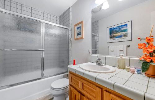 Rustic Mtn-View Home with Wood Stove Dog Friendly - Photo 15