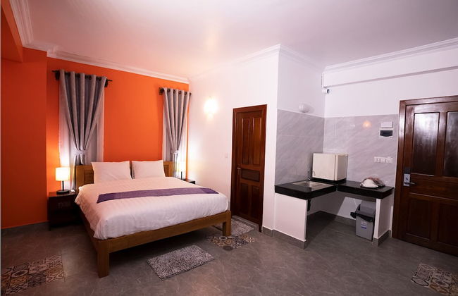 Daun Penh Palace Boutique - Photo 4