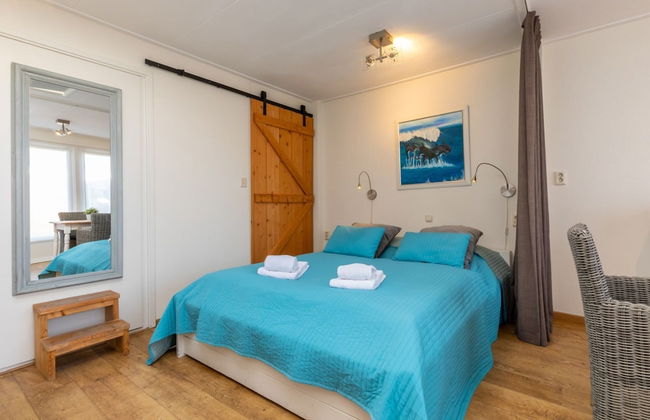 Pet-friendly Escape by the Sea - Photo 3