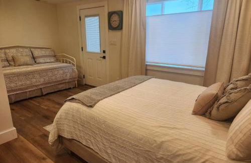 Tranquil Mountain Escape Luxurious 2 Bedroom 2 Bath Cottage on 9 Acres - Foto 45