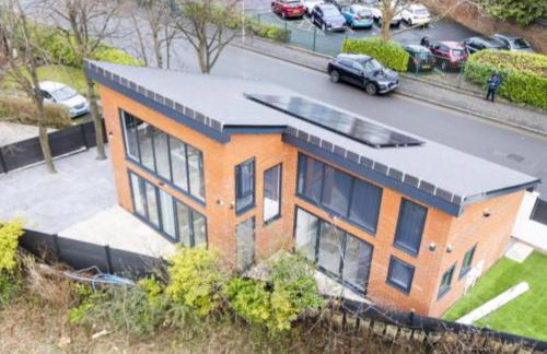 New Modern Stylish Villa Near City Centre Birmingham, with outdoor Hot Tub - Foto 6