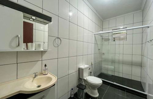 Casa com churrasqueira e piscina, perto de riacho - Foto 20