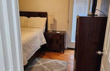 Comfy Getaway minutes from UBS Arena - Photo 10