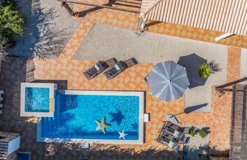 Stunning Countryside Villa w Private Garden & Pool - Foto 35