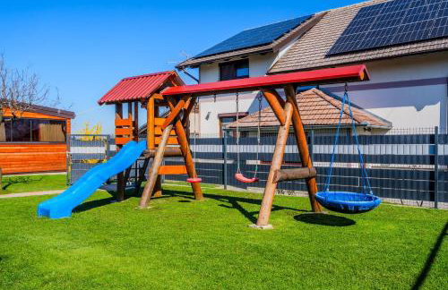 Timber Cottage With Pool - Happy Rentals - Foto 6