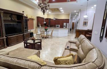 Miami Mansion for Groups Sleeps 12 - Foto 12