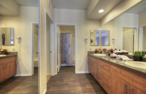 Luxury Vacation Rentals by Meridian CondoResorts - Foto 22