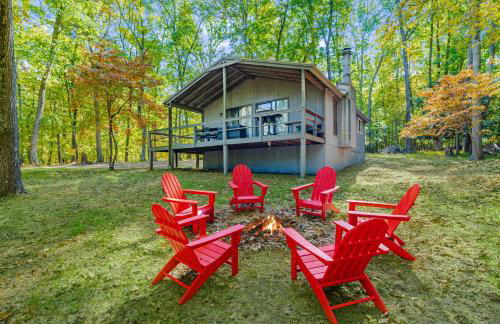 Spacious w Hot Tub, Fire Pit, Deck, Grill and WiFi - Foto 1