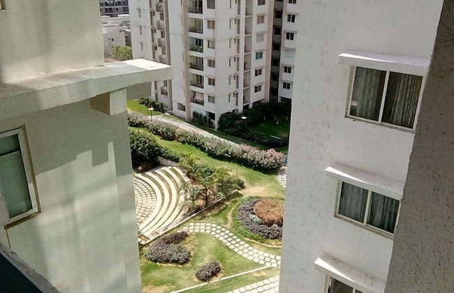 TripThrill Maytas Hill Apartments - Foto 14