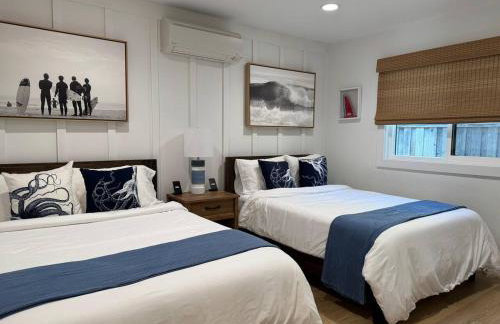 2026 Award Winner, Luxe 2BR, steps to sand & pier, with fire pit, AC and parking - Foto 19