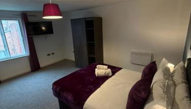City Centre 4 Bedroom Apartment with Terrace Sleeps 10 by StaySavvy Accommodation - Foto 4, towels
