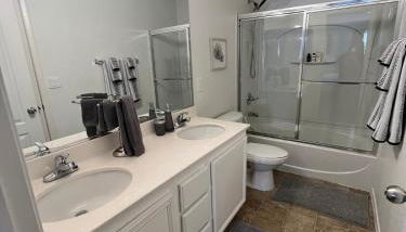 Beautiful 2 story home 20 minutes from the strip - Foto 5